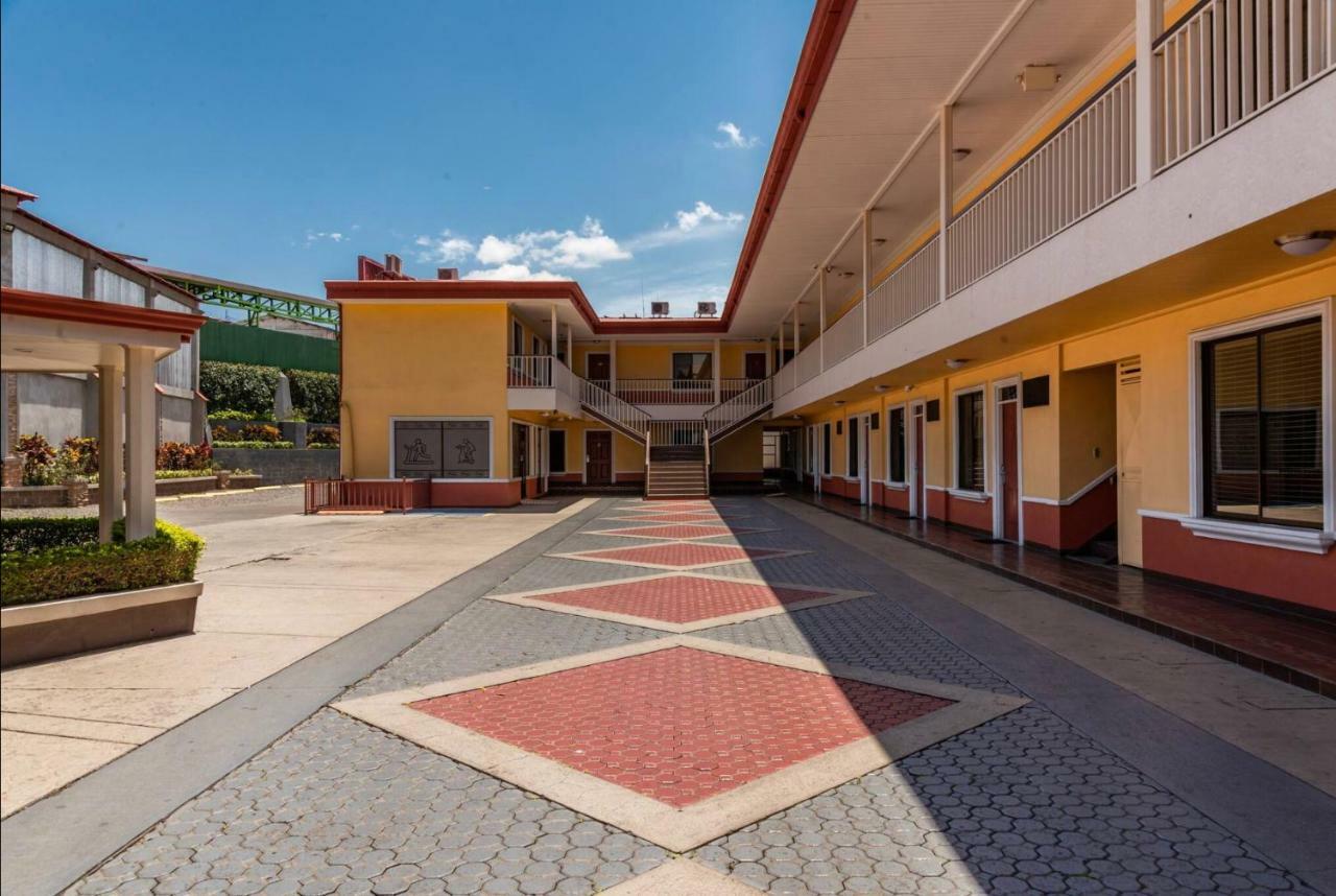 Prado Inn & Suites San José Exterior foto